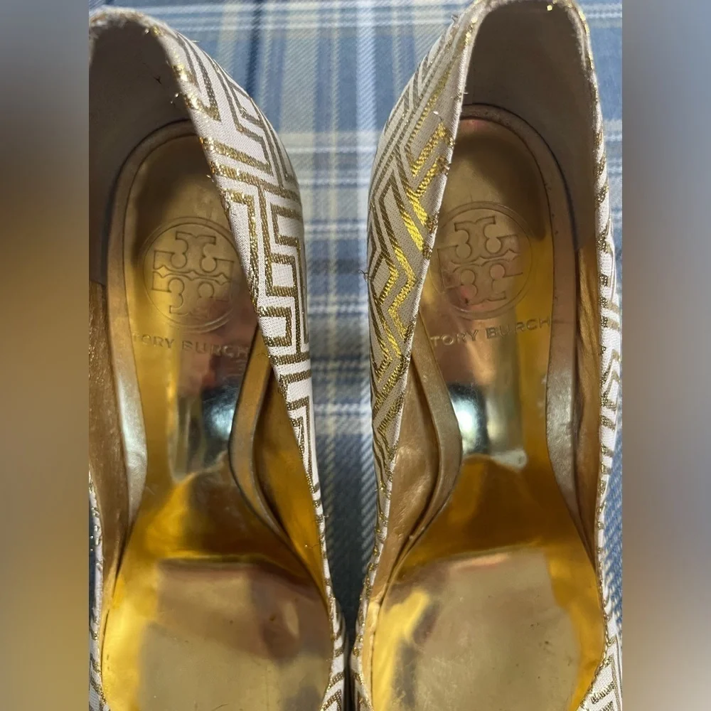 Tory Burch Colin Pump Lurex in Gold